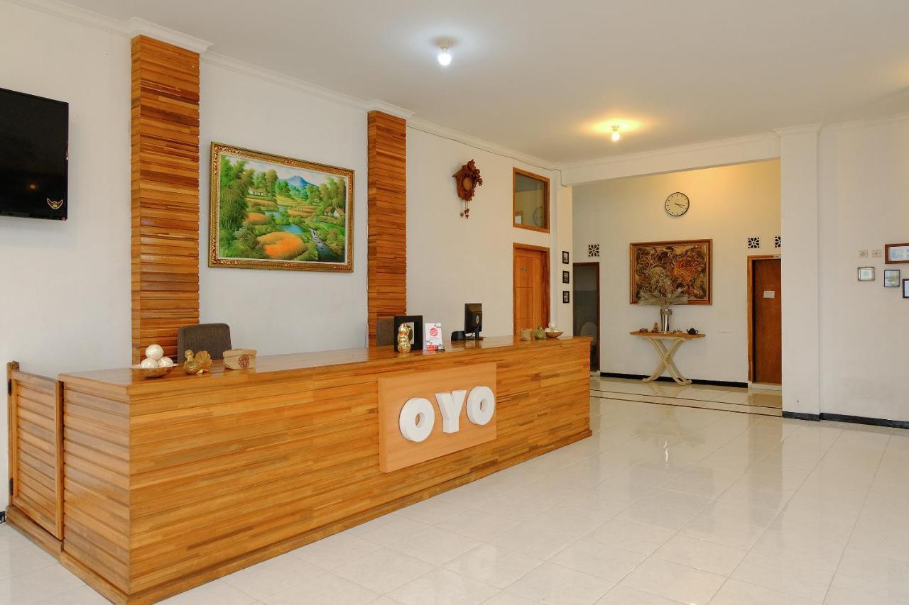 Oyo 446 Hotel Kawi Surapatha Malang Exterior photo