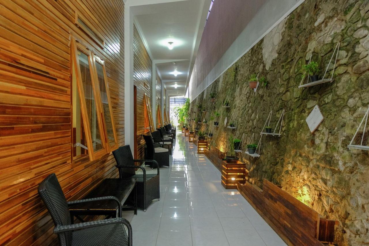 Oyo 446 Hotel Kawi Surapatha Malang Exterior photo