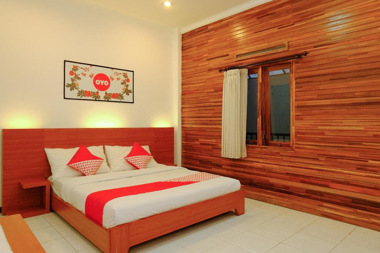 Oyo 446 Hotel Kawi Surapatha Malang Exterior photo